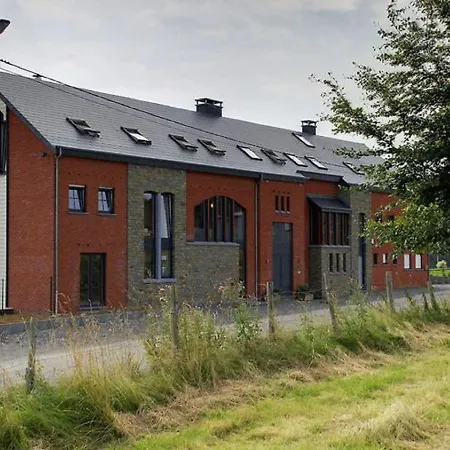 Dom wakacyjny Contemporary House In Rendeux With Indoor Pool Genes
