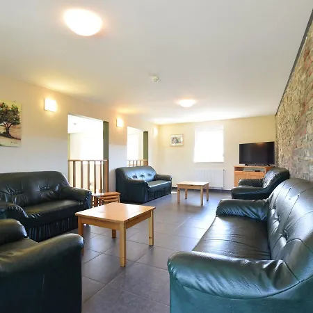 Dom wakacyjny Contemporary House In Rendeux With Indoor Pool *